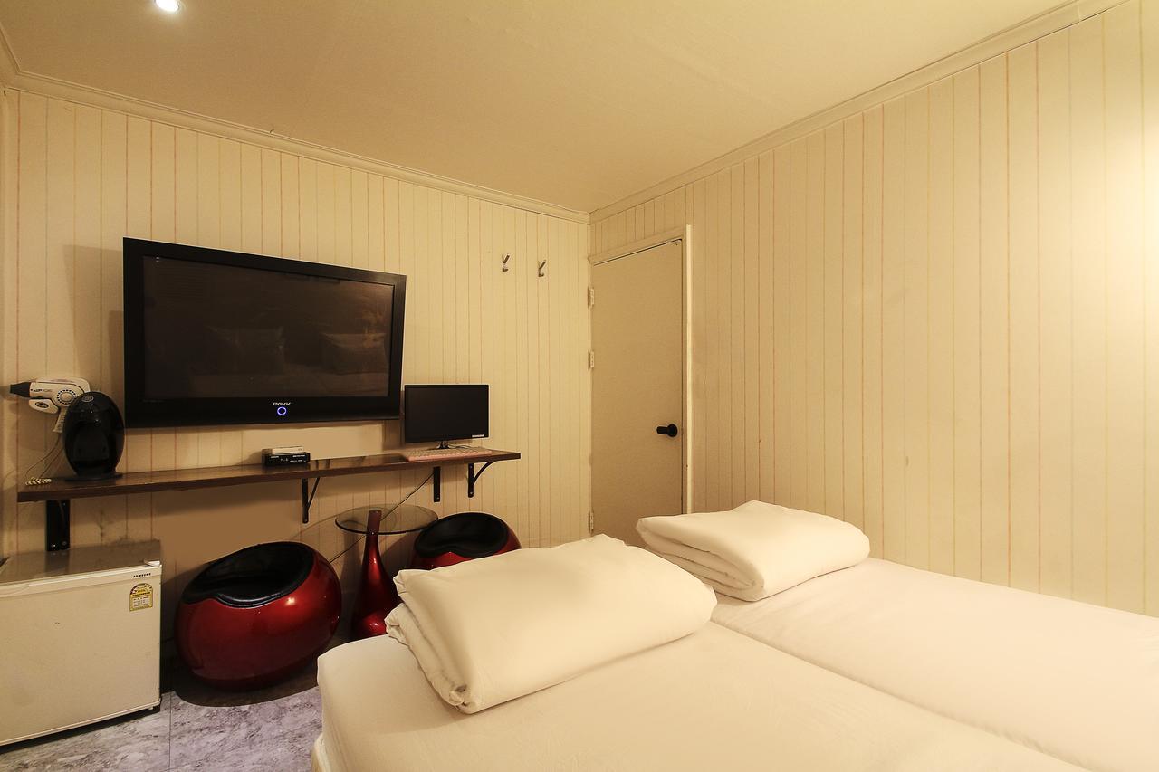 Hotel Goguma Shinchon ソウル特別市 エクステリア 写真