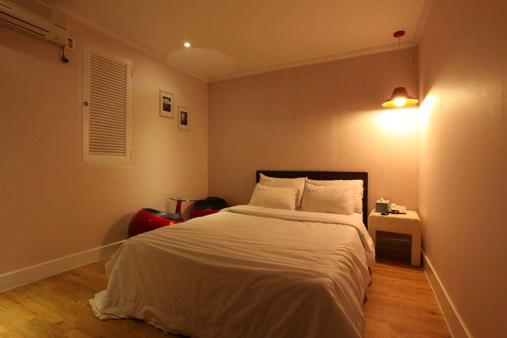 Hotel Goguma Shinchon ソウル特別市 エクステリア 写真